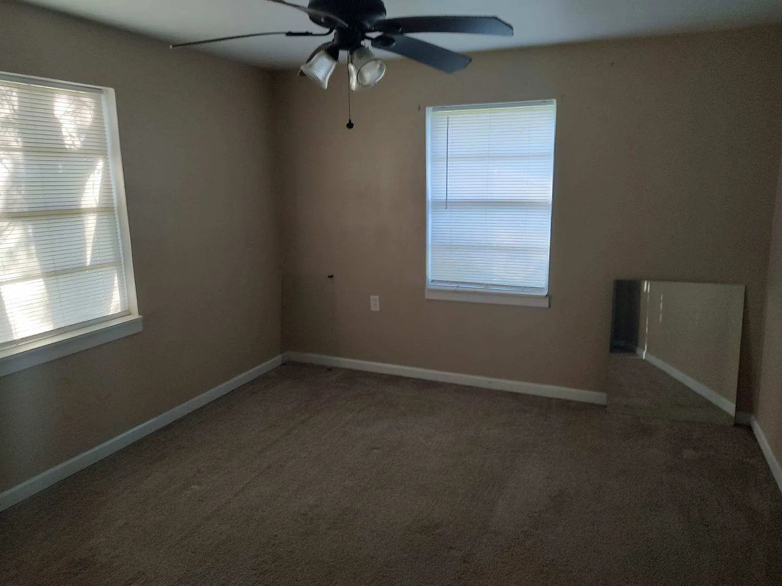 3 bed, 1164 sqft, $1,300 — Photo 3