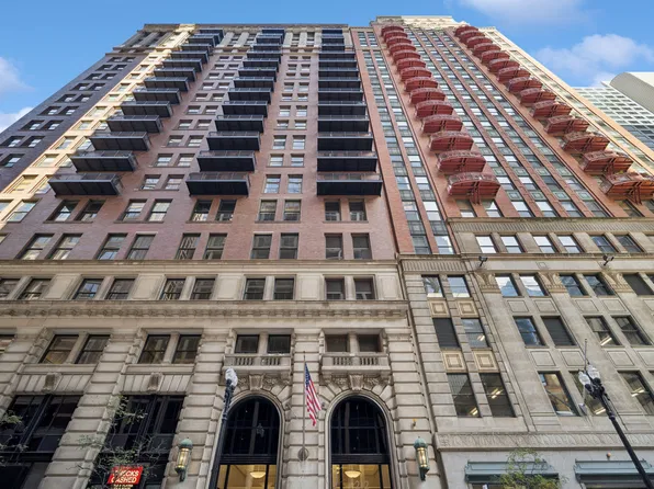 212 W Washington St APT 1504, Chicago, IL 60606
