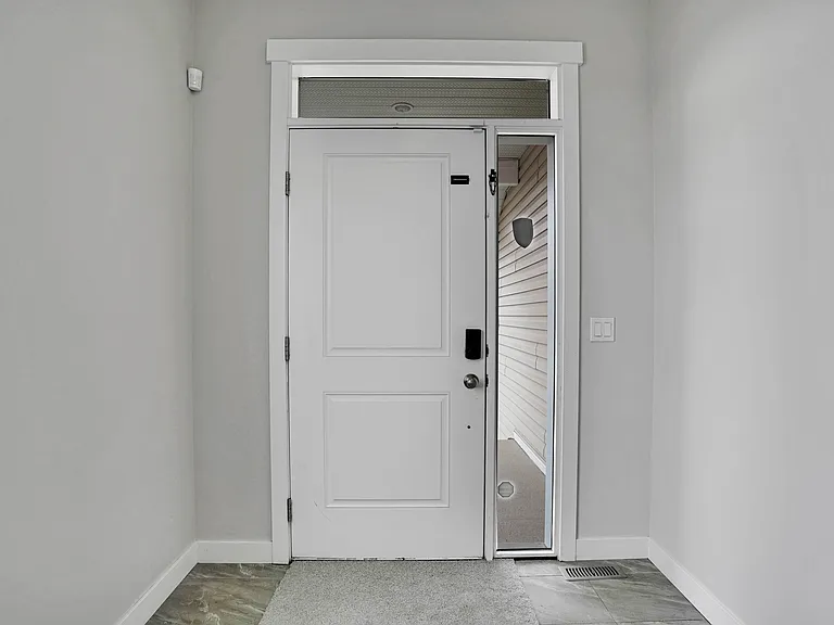 1200 Iron Landing Way — Photo 5