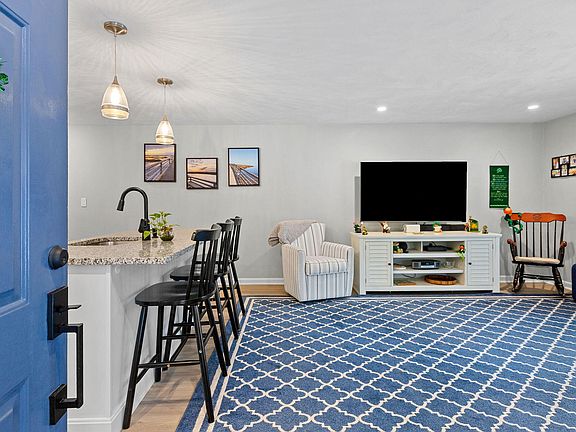 4th image of 35 Ashumet Road UNIT 9A