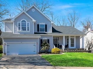 182 Smoke Rise Rd, Basking Ridge, NJ 07920