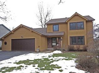 195 Woodsmoke Ln, Rochester, NY 14612