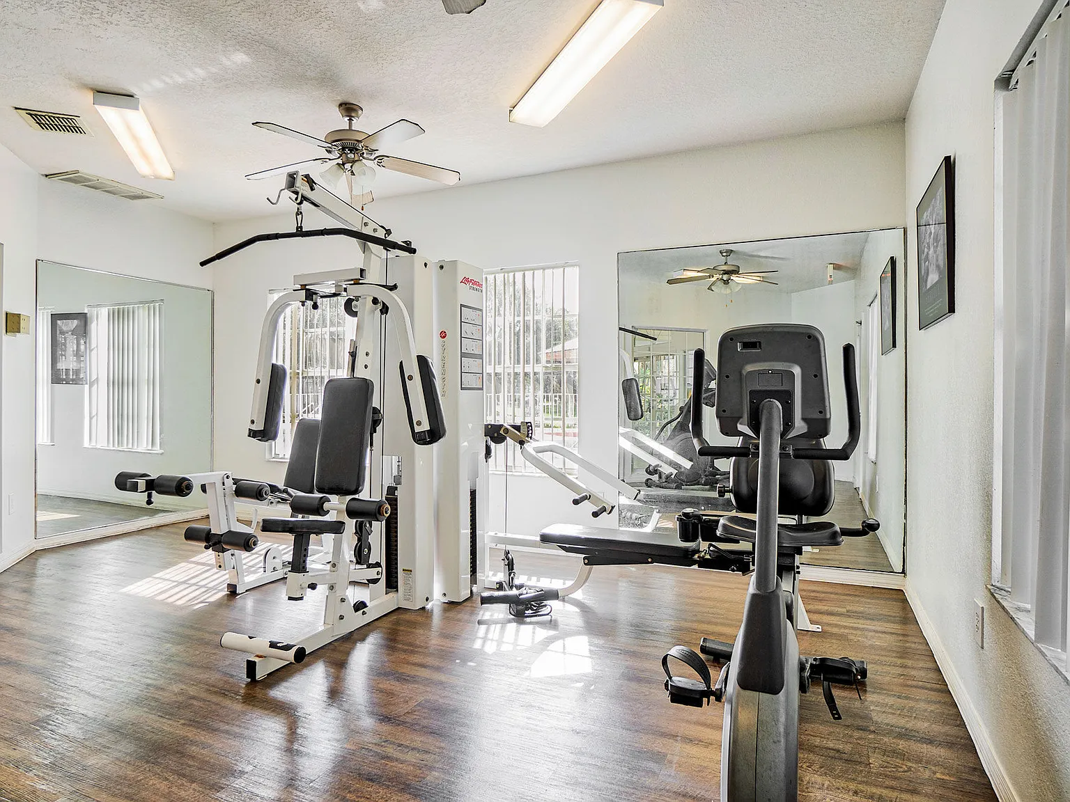 Watauga Woods Apartments — Photo 4