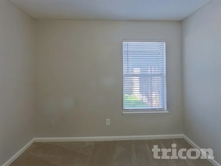 3840 Tallcott Dr — Photo 10