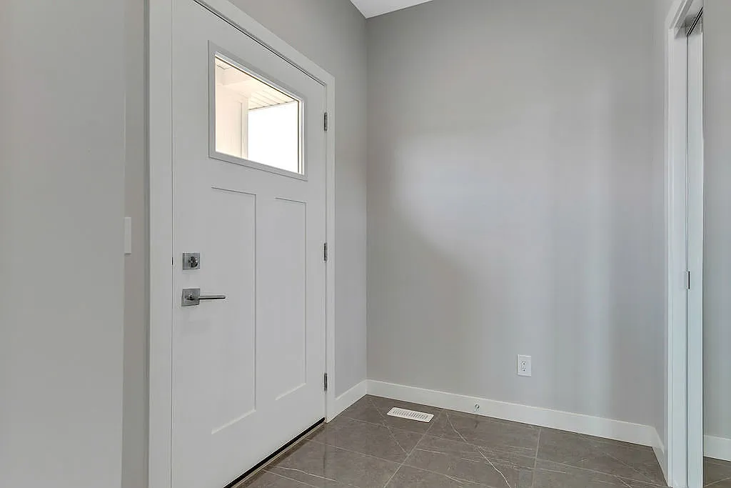 146 Creekside Drive SW (CP045A) — Photo 3