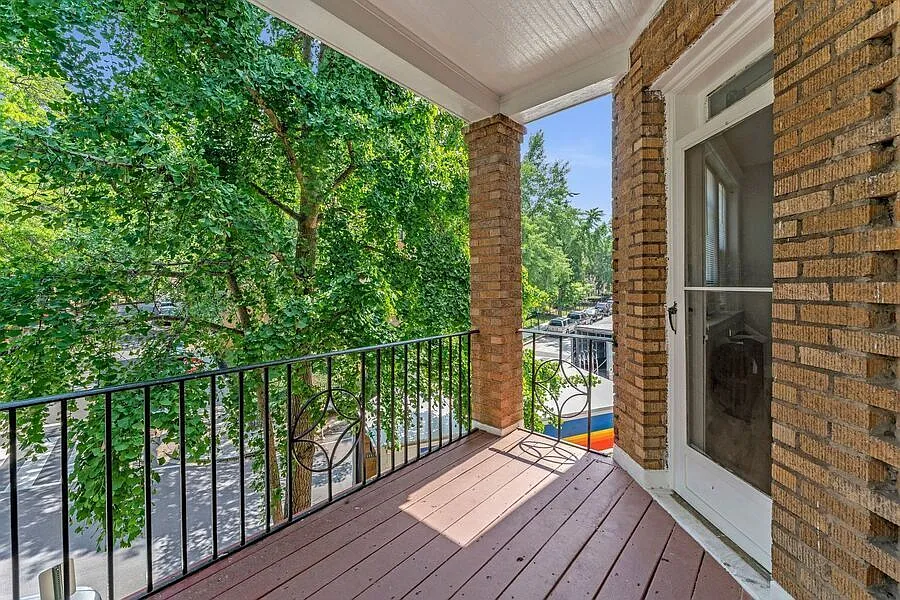 Spacious 5-Bedroom Home with Den and Balcony in Columbia Heights — Photo 2
