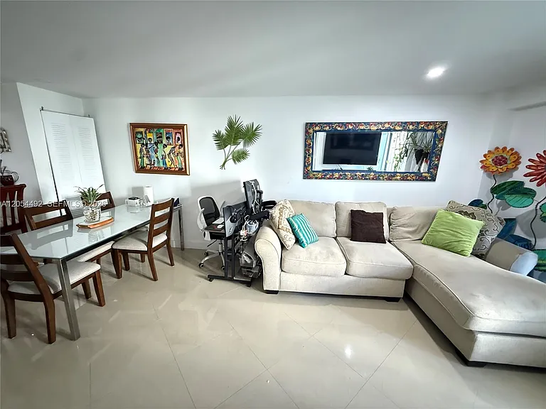 777 SW 9th Ave #205 — Photo 8
