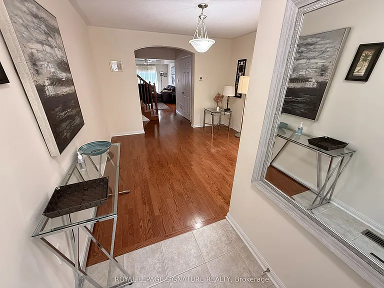 211 Chilcott Cres #MAIN 2ND FLOOR — Photo 3