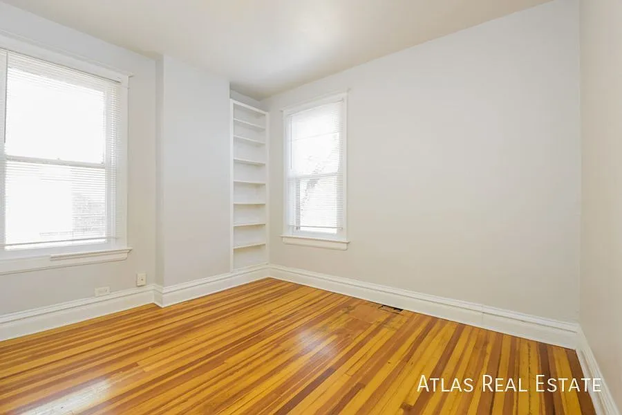 Large one bedroom in Capitol Hill! — Photo 4