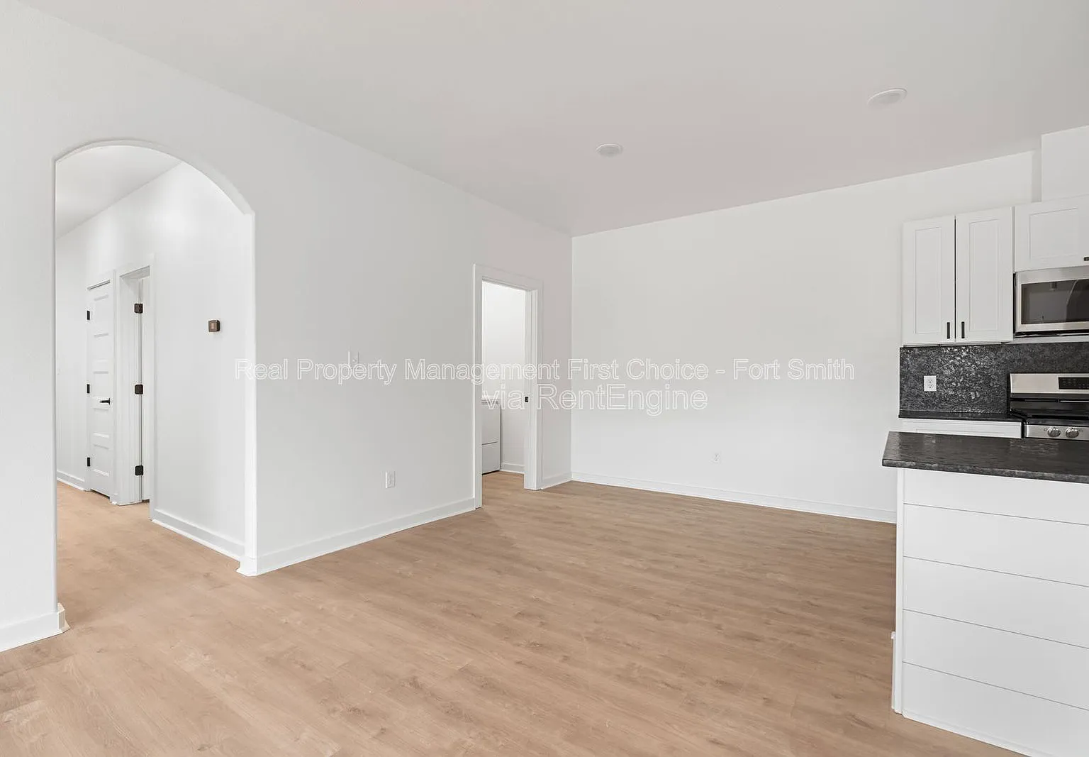 3 bed, 2.0 bath, 1399 sqft, $1,550 — Photo 4