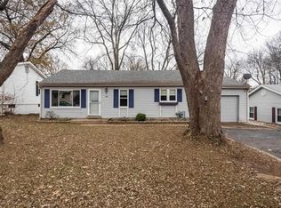 9102 Wedgewood Dr, Fairview Heights, IL 62208