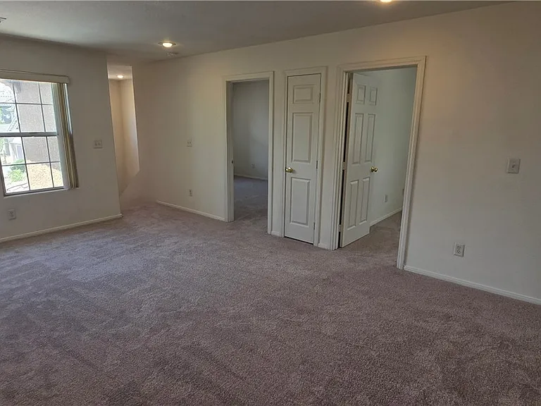3358 Hillside Garden Dr — Photo 17
