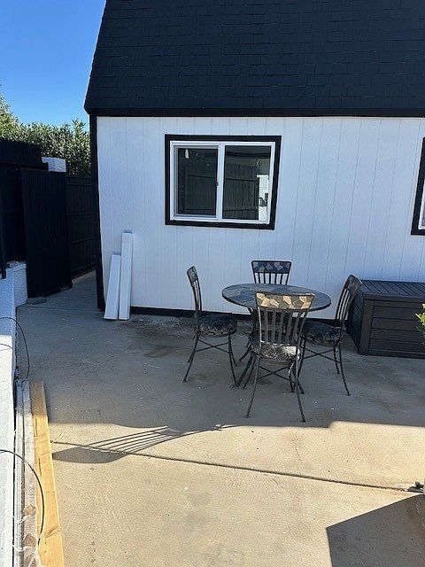 10'x10' area outdoor