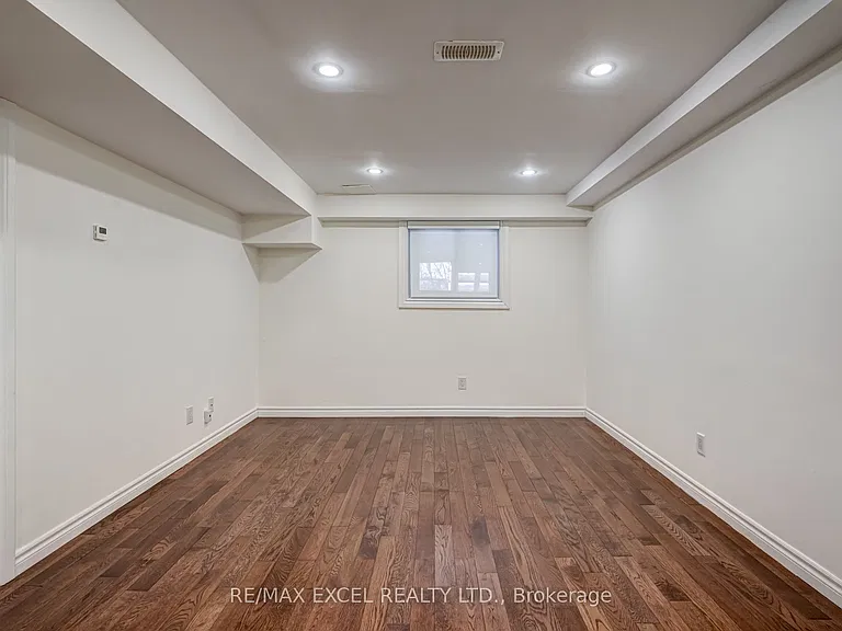 45 Millbank Ct #BASEMENT — Photo 10