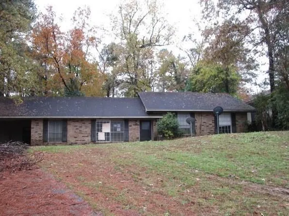 8127 Ridgemont Dr, Pineville, LA 71360