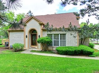 827 Marseilles Cir, Buffalo Grove, IL