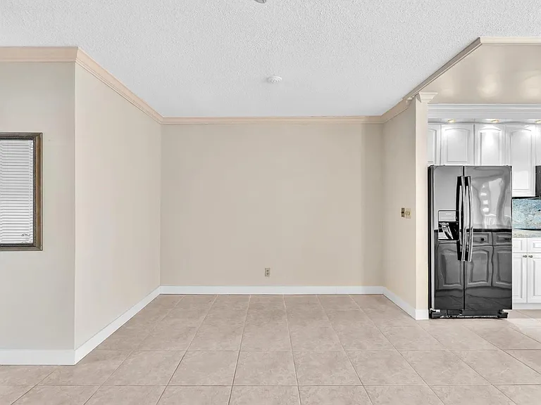 2000 Diana Dr — Photo 13