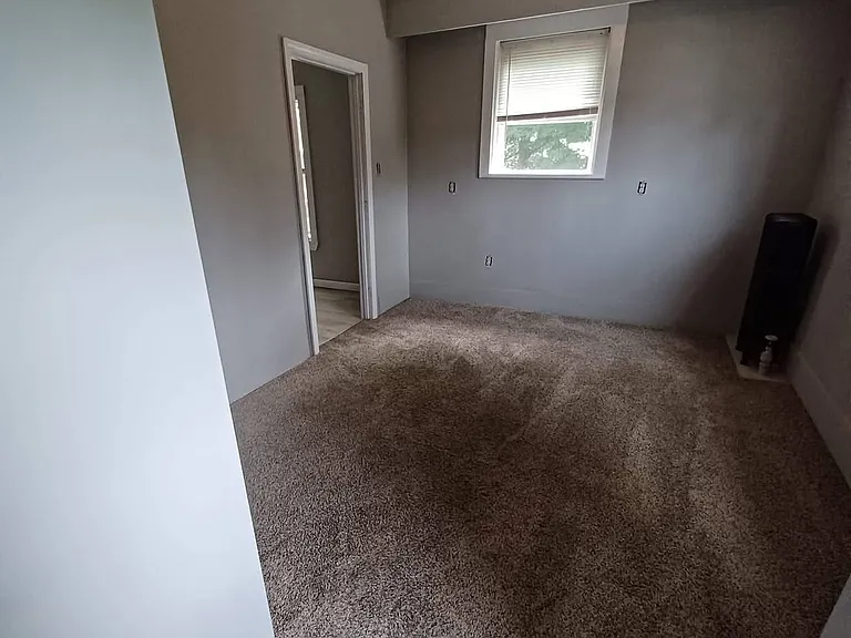 30 Pleasant St #1 — Photo 2