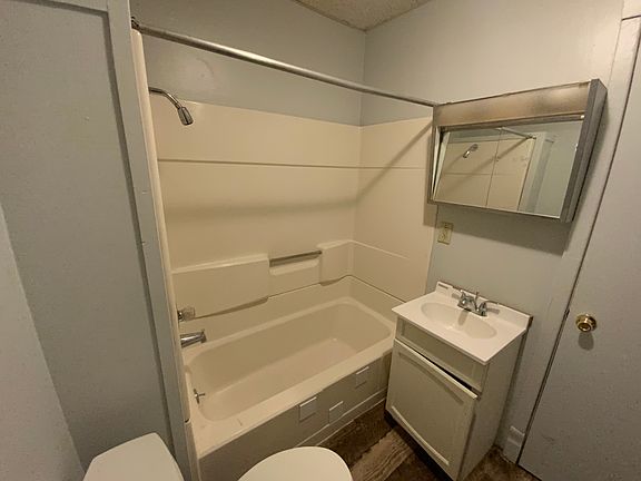 5th image of 425 N Vermilion St #3B