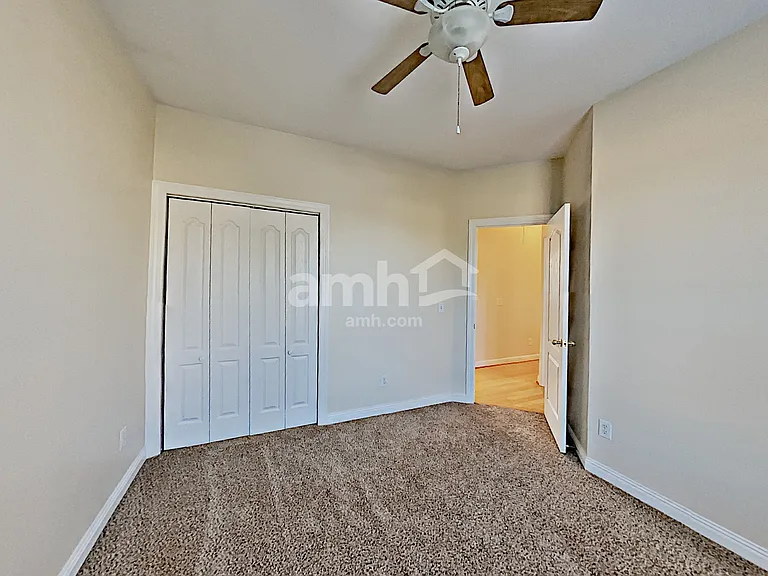 622 Creekfront Dr — Photo 14