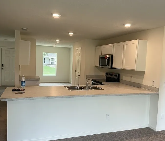 1568 Seeley Cir NW — Photo 3