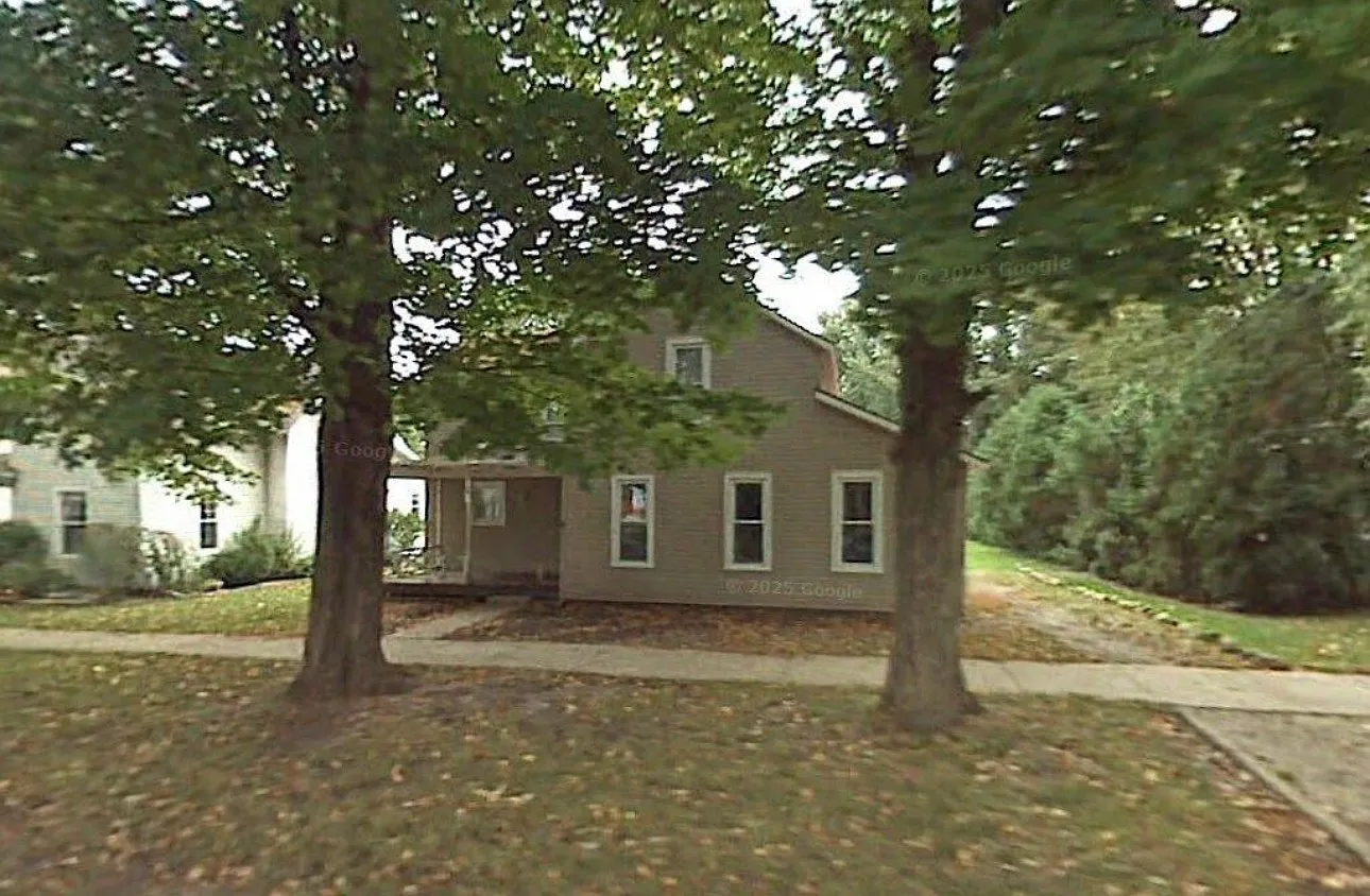 420 N Main St — Photo 1