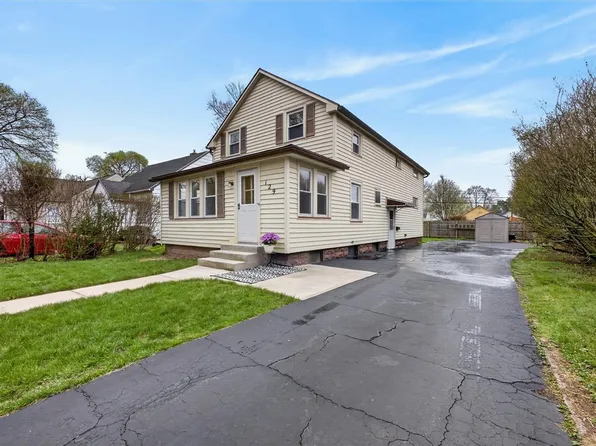 129 Birchwood Dr, Rochester, NY 14622