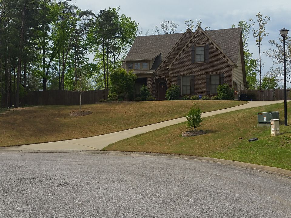 1st image of 340 Willow Leaf Cir