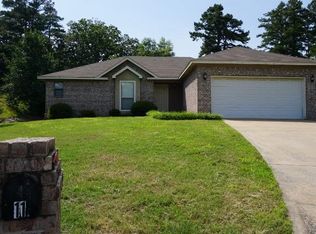 11 Christy Ln, Maumelle, AR 72113