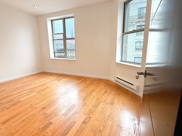 210 West 107th Street image 4 of 5