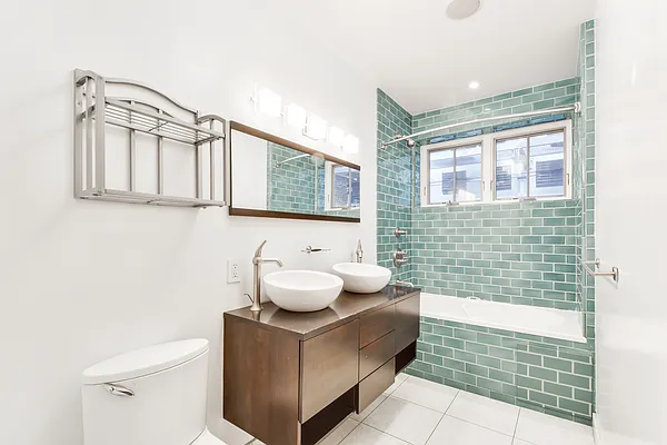 Rented by Oxford Property Group | media 16