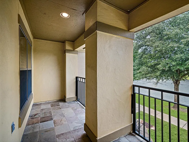 2047 Palm Forest Ln — Photo 37