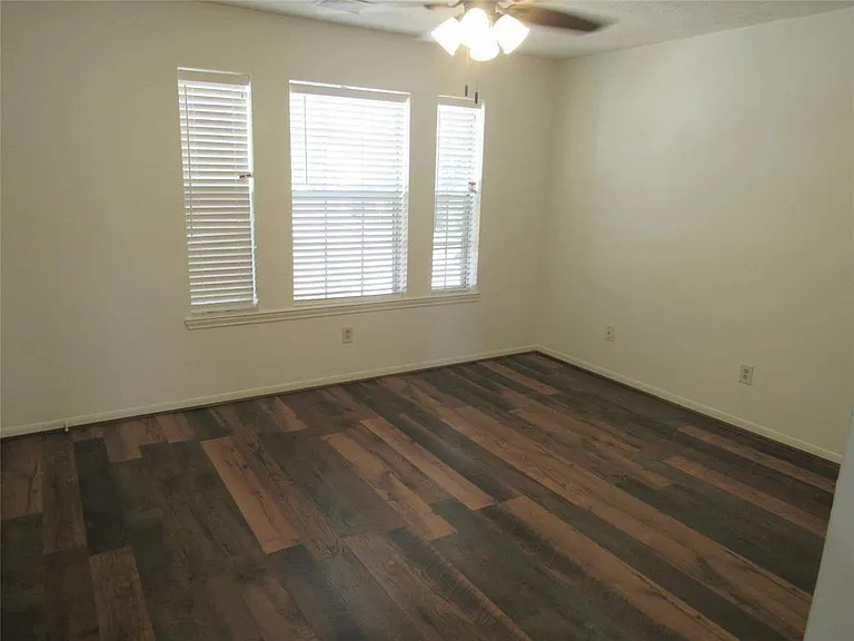 18822 Timber Way Dr — Photo 15