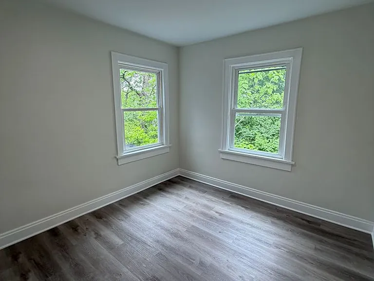 1272 Kent St — Photo 8
