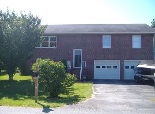 105 Cove Hills Dr, Wytheville, VA 24382