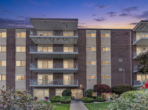 2-bedroom 55+ community home in IL