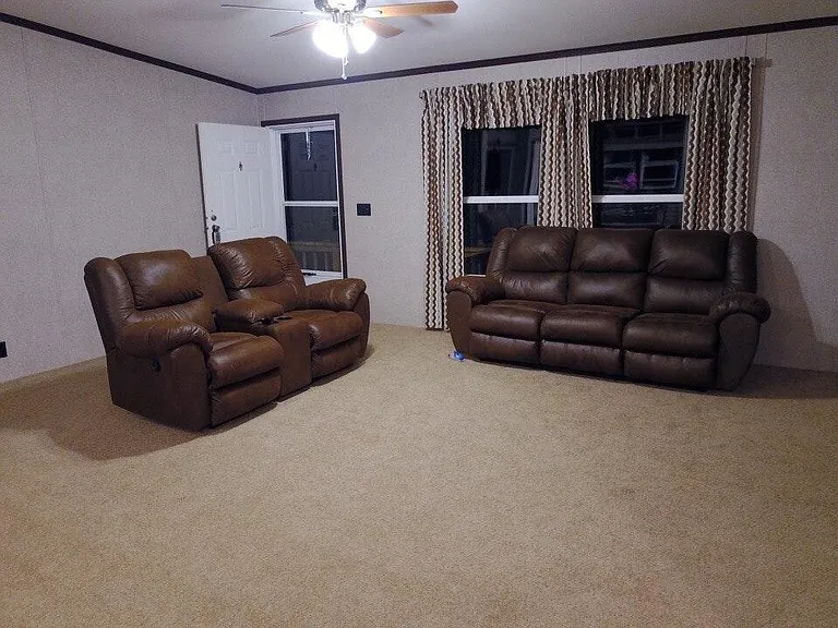 4196 FM 75 — Photo 16