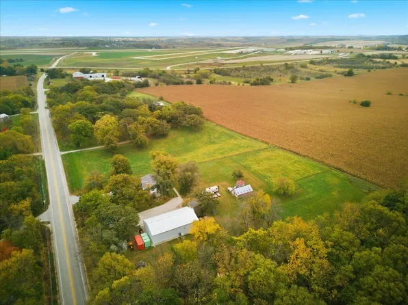 21545 McPherson Ave, Council Bluffs, IA 51503