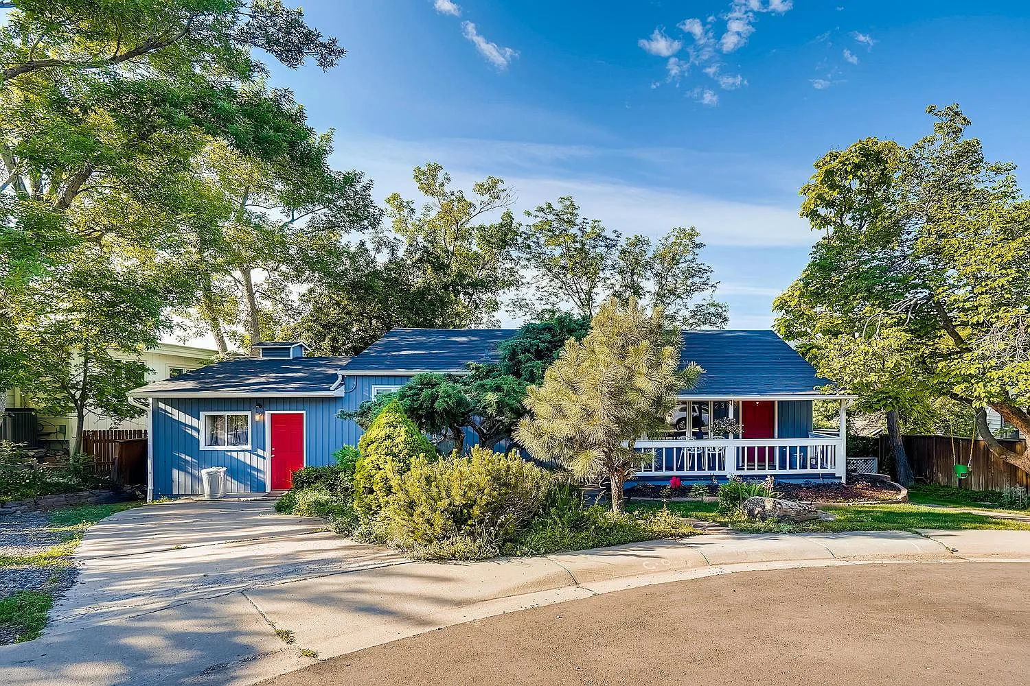 2380 Panorama Ave — Photo 1