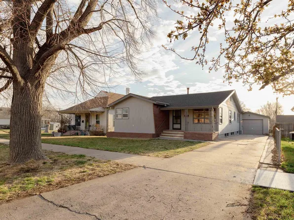 709 E 2nd St, McCook, NE 69001