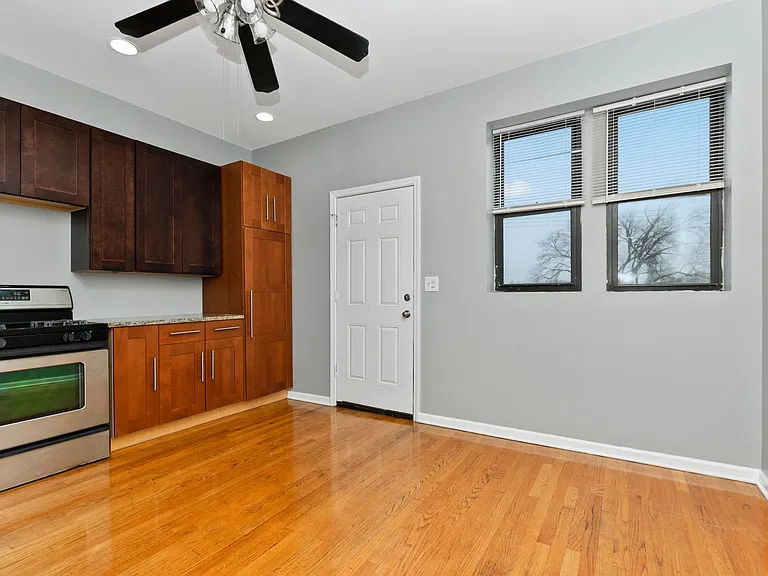 1344-48 W Devon Ave — Photo 12