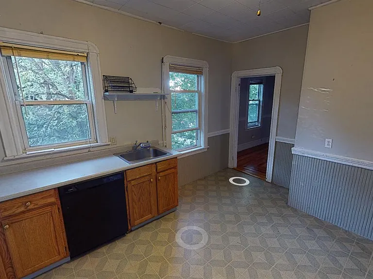 296 Highland Ave — Photo 1