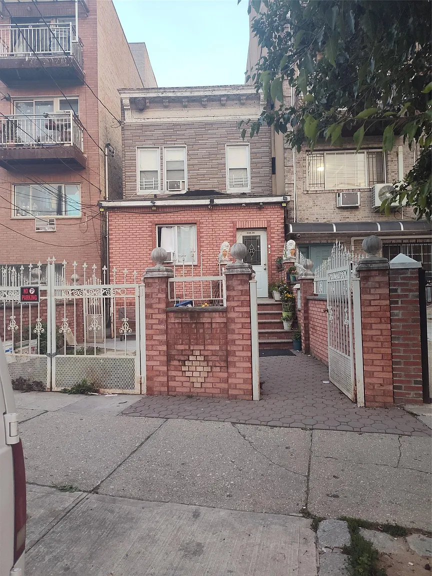109-16 34th Avenue photo 1