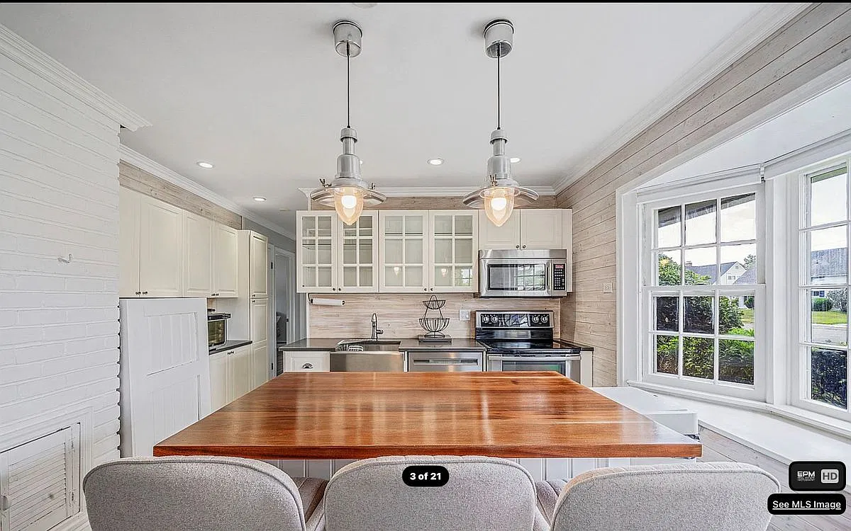 4 bed, 2.0 bath, 1540 sqft, $4,700 — Photo 1
