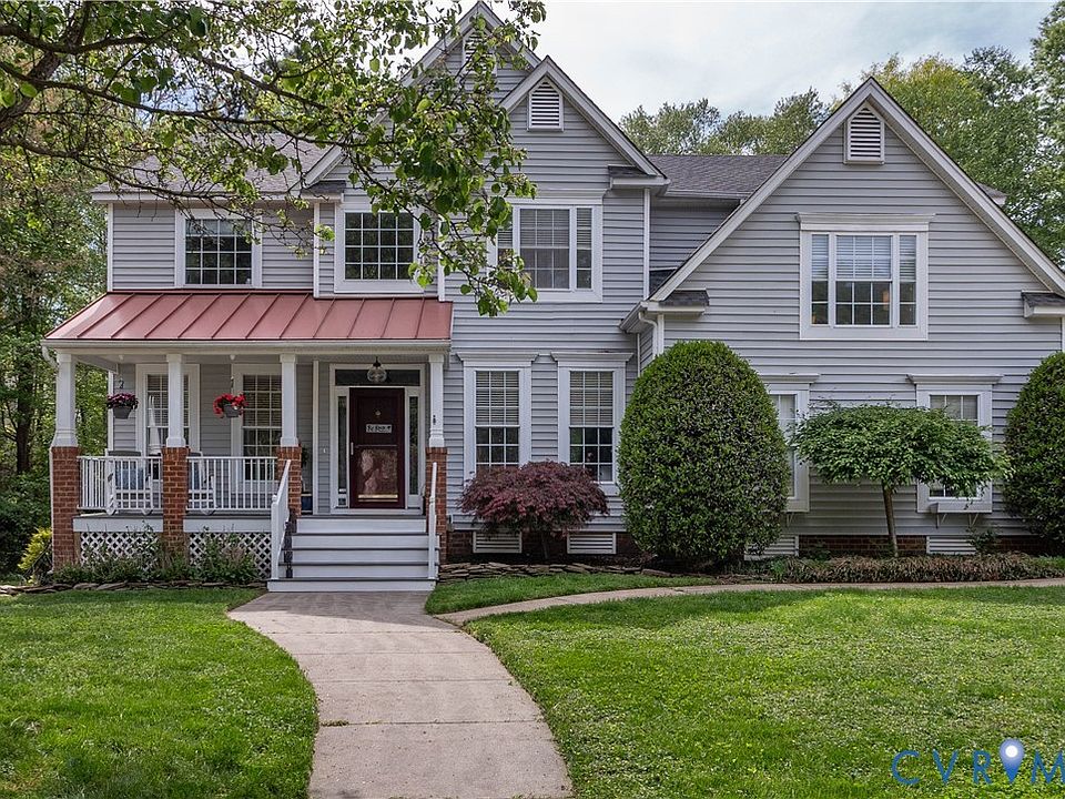 1st image of 15824 Hampton Park Cir