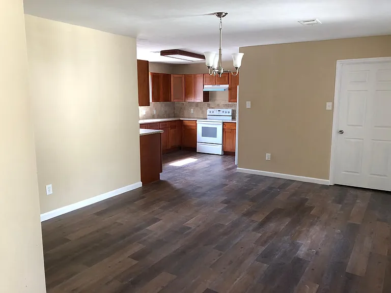 15806 Pine Mountain Dr — Photo 5