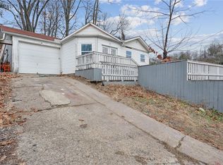 108 Lewis Dr, Pittsburgh, PA 15235