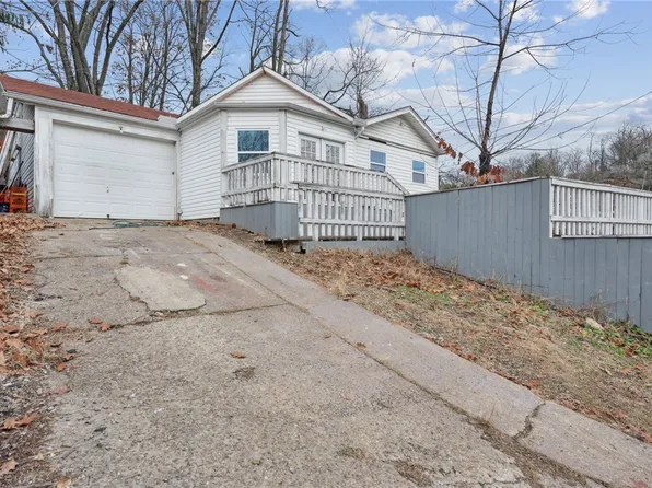 108 Lewis Dr, Pittsburgh, PA 15235