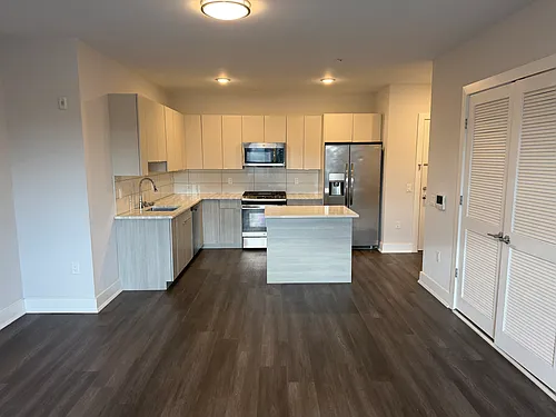 2301 Lemoine Ave #502 Photo 1