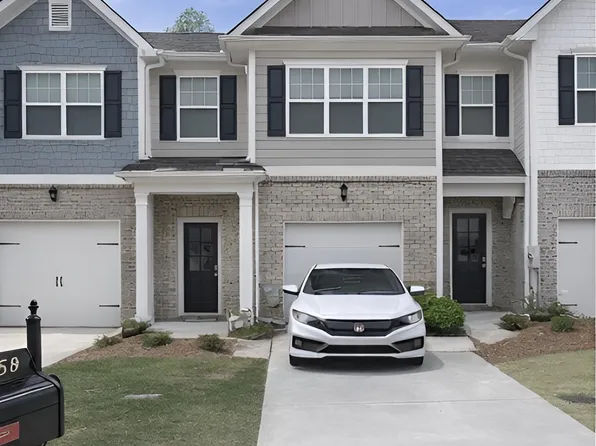 68 Chastain Cir, Newnan, GA 30263